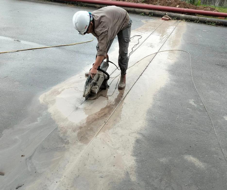 Nhà thầu nhận khoan cắt bê tông công nghệ cao, giá rẻ tại Đống Đa, Hà Nội